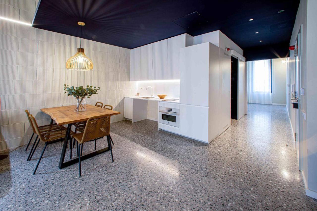 Barcelona Touch Apartments - Rosich L'Hospitalet de Llobregat Exteriör bild